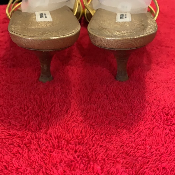 BEAUTIFUL PRADA HEELS 💕💕 - Picture 5 of 10